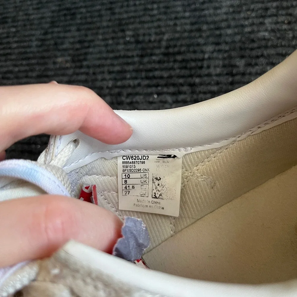 New Balance 620 Womens Sneakers Cream Gold Metallic Retro Running Shoes Neutral